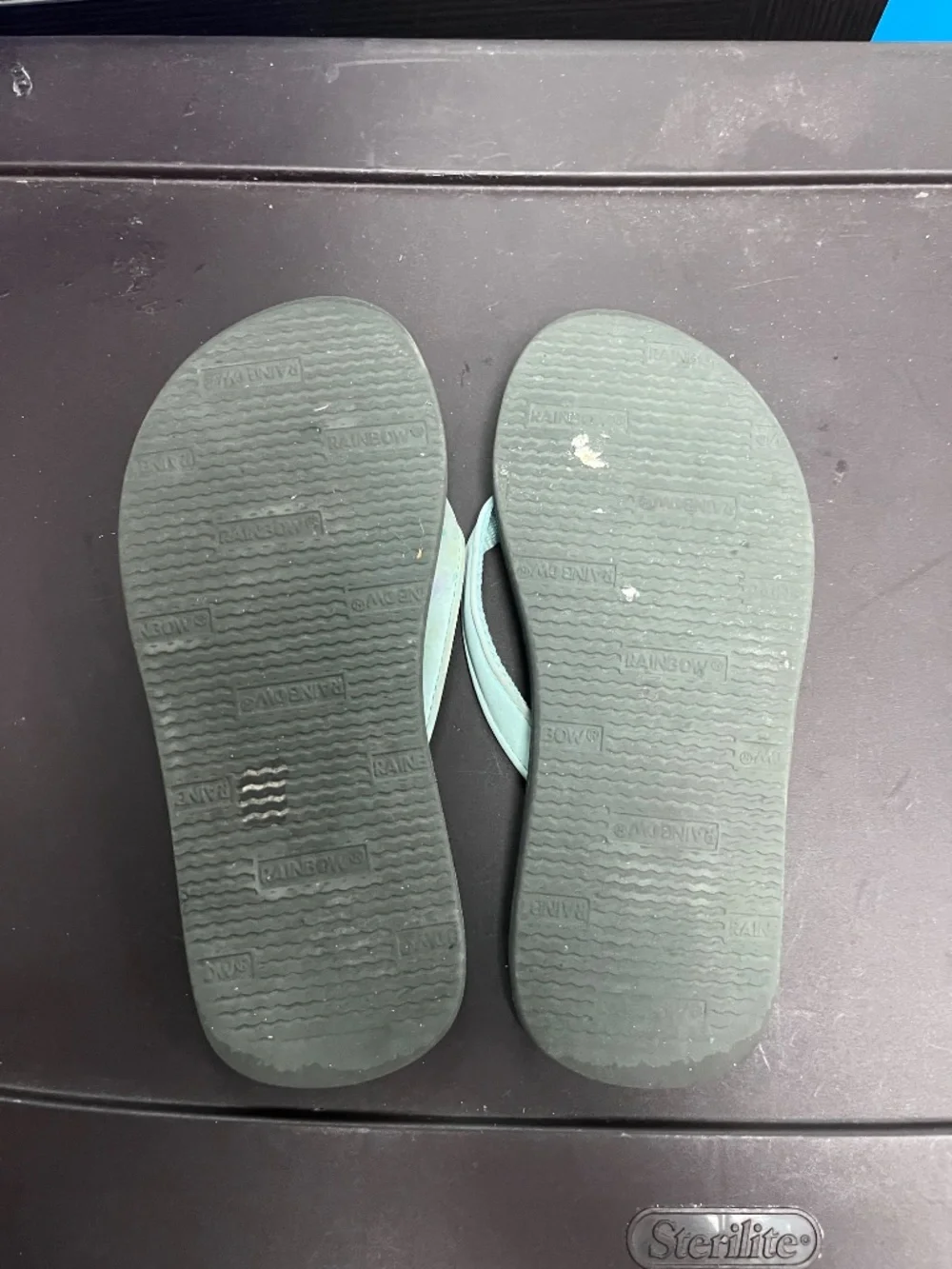 Girls Rainbow Flip Flops Size 13/1